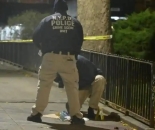 纽约一男子头部遭多次枪击后身亡，枪手目前仍在逃